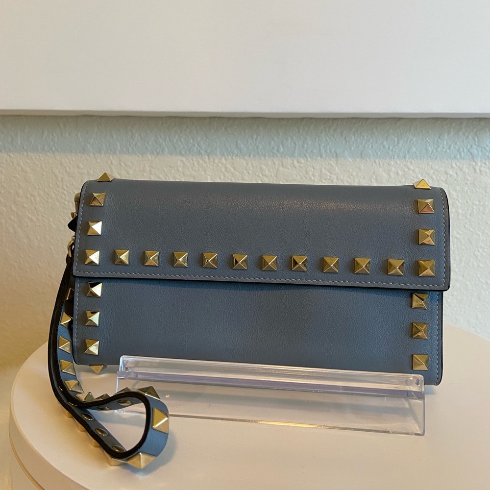 Valentino Garavani Rockstud Calfskin Wristlet
